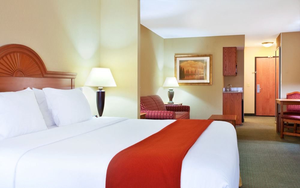 Holiday Inn Express Mineral Wells, an IHG Hotel Parkersburg Exterior foto