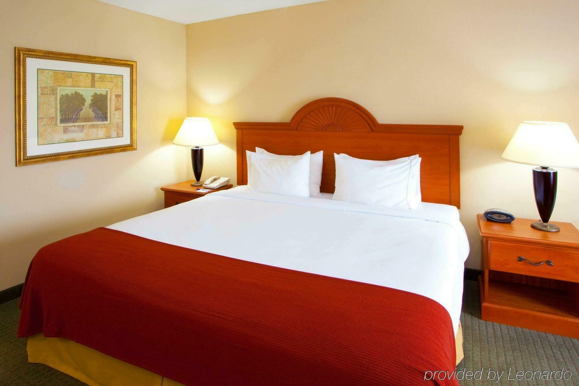 Holiday Inn Express Mineral Wells, an IHG Hotel Parkersburg Exterior foto