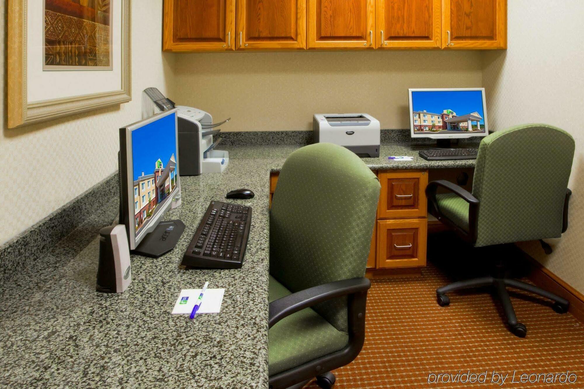 Holiday Inn Express Mineral Wells, an IHG Hotel Parkersburg Exterior foto